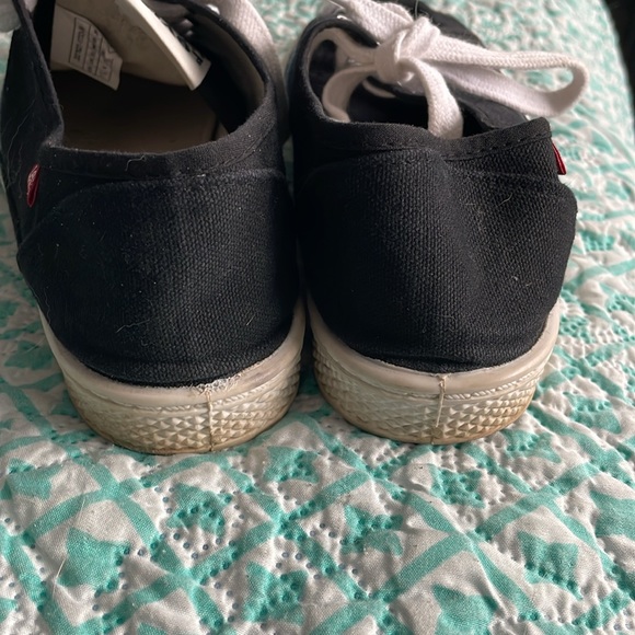 Levi’s sneakers size 7.5 - Picture 4 of 5
